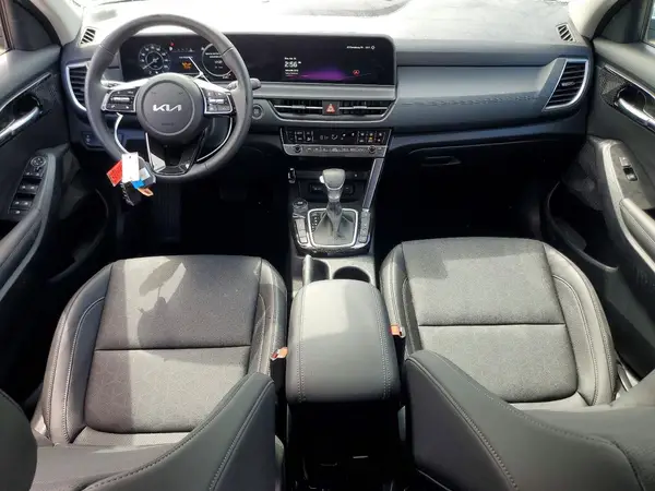 KNDERCAA1T7834651 2026 KIA SELTOS - Image 8