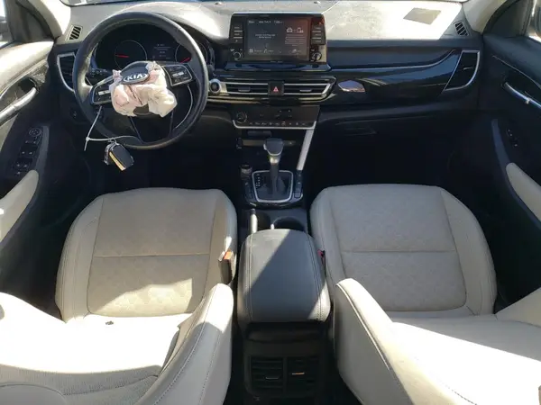 KNDERCAA2M7076840 2021 KIA SELTOS - Image 8