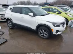 KNDERCAA2M7102823 2021 KIA SELTOS
