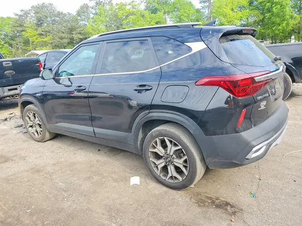KNDERCAA2M7128421 2021 KIA SELTOS - Image 2