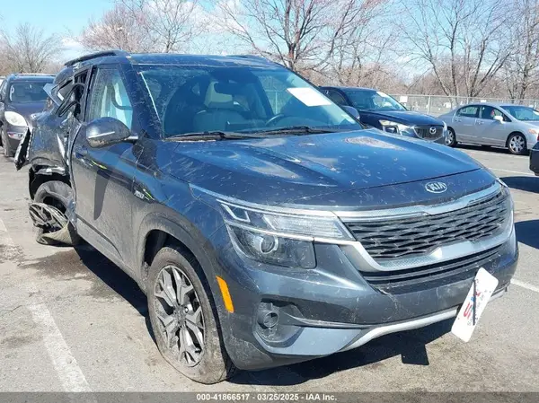 KNDERCAA2M7149284 2021 KIA SELTOS - Image 1
