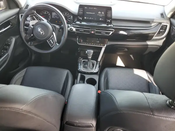KNDERCAA2M7173598 2021 KIA SELTOS - Image 8