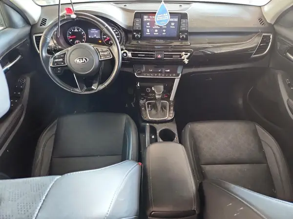 KNDERCAA2M7195861 2021 KIA SELTOS - Image 8