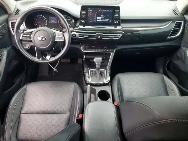 KNDERCAA2M7217938 2021 KIA SELTOS - Image 8