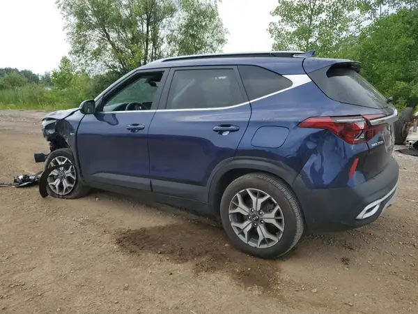 KNDERCAA2M7218040 2021 KIA SELTOS - Image 2
