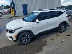 KNDERCAA2M7219348 2021 KIA SELTOS