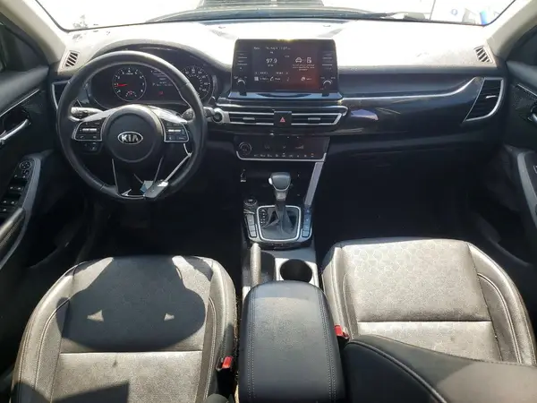 KNDERCAA2M7219348 2021 KIA SELTOS - Image 8