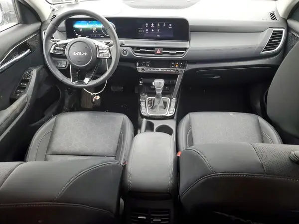 KNDERCAA2R7639845 2024 KIA SELTOS - Image 8