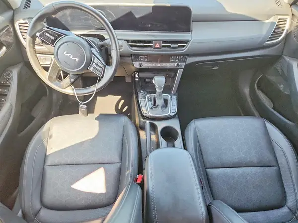 KNDERCAA2R7651588 2024 KIA SELTOS - Image 8