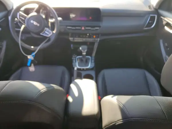 KNDERCAA2S7687903 2025 KIA SELTOS - Image 8