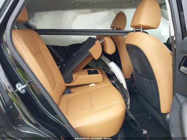 KNDERCAA2S7801608 2025 KIA SELTOS - Image 8