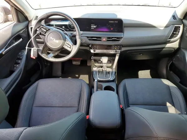 KNDERCAA2S7805030 2025 KIA SELTOS - Image 8