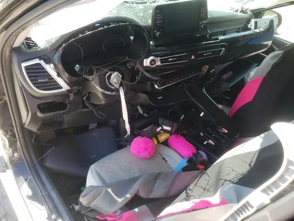 KNDERCAA3M7078113 2021 KIA SELTOS - Image 8