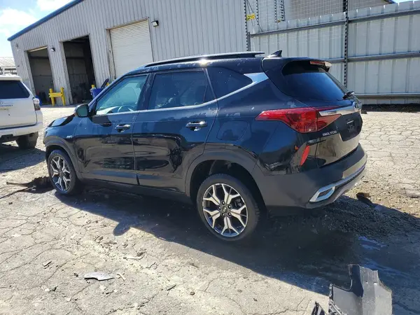 KNDERCAA3M7088396 2021 KIA SELTOS - Image 2