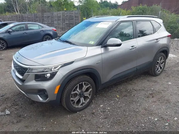 KNDERCAA3M7092996 2021 KIA SELTOS - Image 2