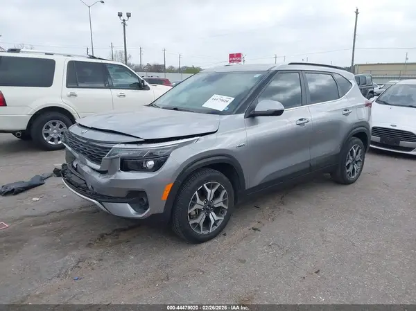KNDERCAA3M7096644 2021 KIA SELTOS - Image 2
