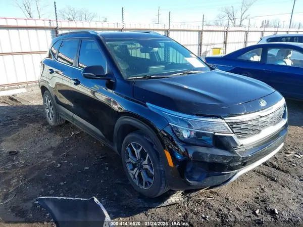 KNDERCAA3M7105522 2021 KIA SELTOS - Image 1