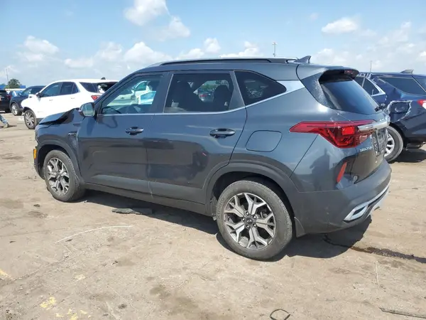 KNDERCAA3M7118688 2021 KIA SELTOS - Image 2