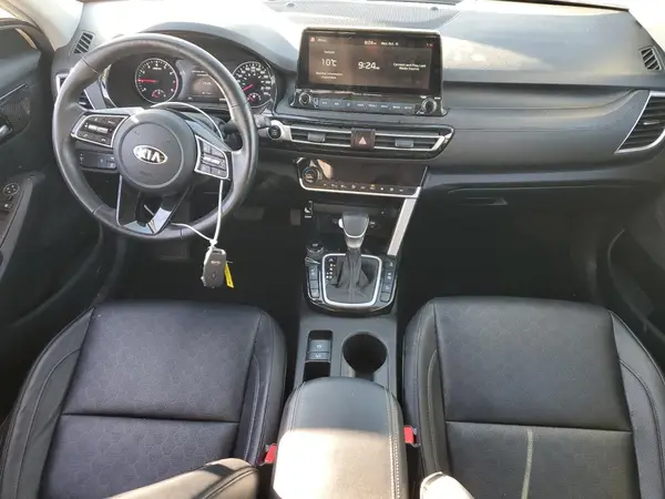 KNDERCAA3M7136253 2021 KIA SELTOS - Image 8