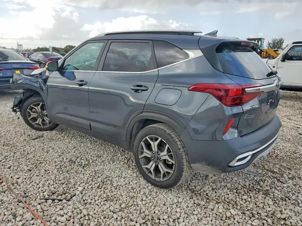 KNDERCAA3M7193164 2021 KIA SELTOS - Image 2