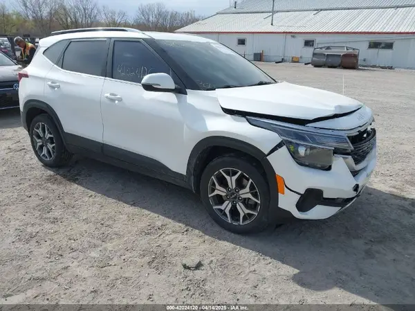 KNDERCAA3N7277308 2022 KIA SELTOS - Image 1