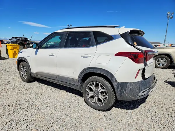 KNDERCAA3N7313806 2022 KIA SELTOS - Image 2