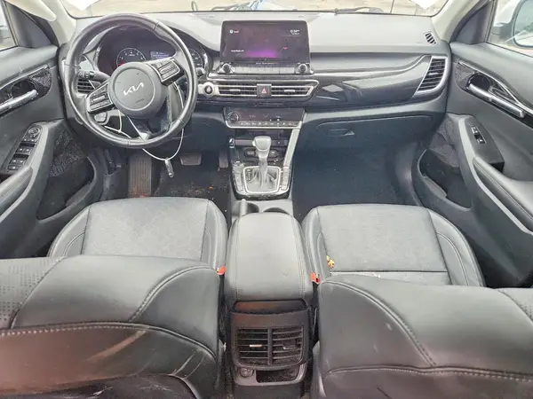 KNDERCAA3N7321596 2022 KIA SELTOS - Image 8
