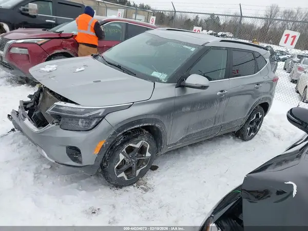 KNDERCAA3R7545991 2024 KIA SELTOS - Image 2