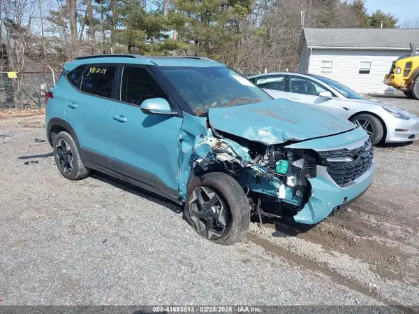KNDERCAA3R7645704 2024 KIA SELTOS - Image 1