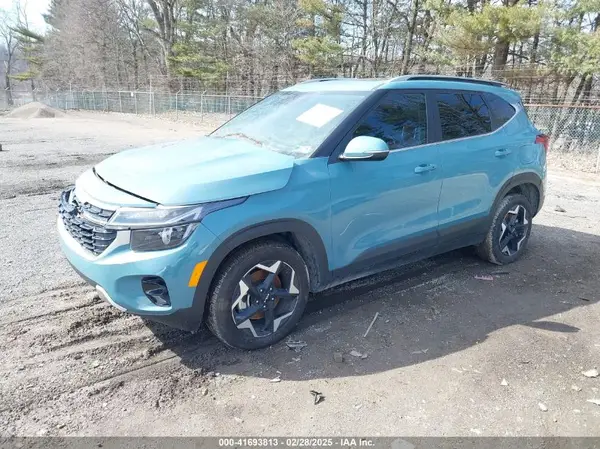 KNDERCAA3R7645704 2024 KIA SELTOS - Image 2