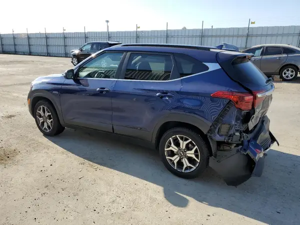 KNDERCAA4M7101575 2021 KIA SELTOS - Image 2