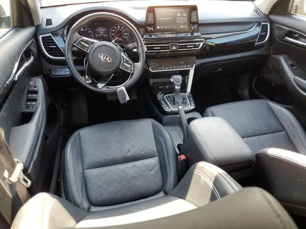 KNDERCAA4M7101575 2021 KIA SELTOS - Image 8