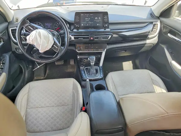 KNDERCAA4M7104122 2021 KIA SELTOS - Image 8