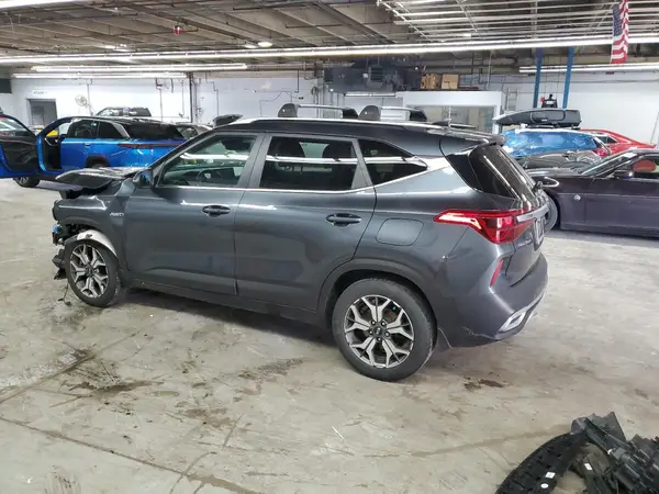 KNDERCAA4M7119123 2021 KIA SELTOS - Image 2