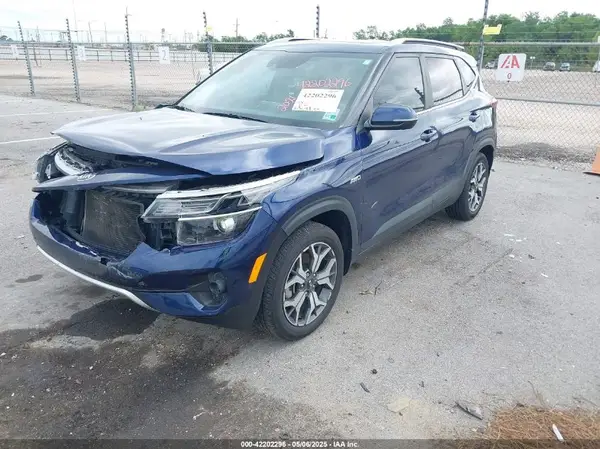 KNDERCAA4M7127481 2021 KIA SELTOS - Image 2