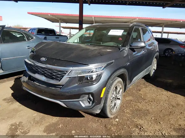 KNDERCAA4M7127545 2021 KIA SELTOS - Image 2