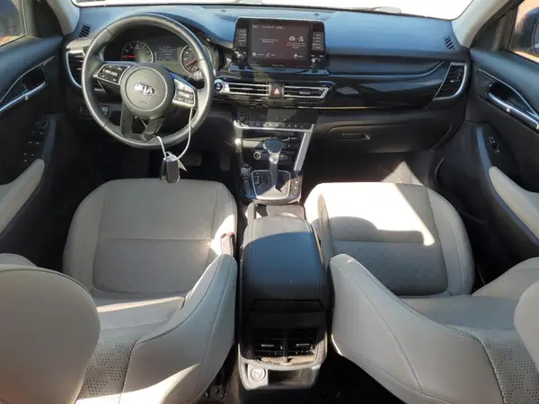 KNDERCAA4M7130302 2021 KIA SELTOS - Image 8