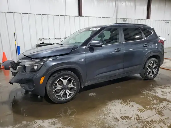 KNDERCAA4M7135175 2021 KIA SELTOS - Image 1
