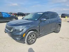 KNDERCAA4M7135533 2021 KIA SELTOS