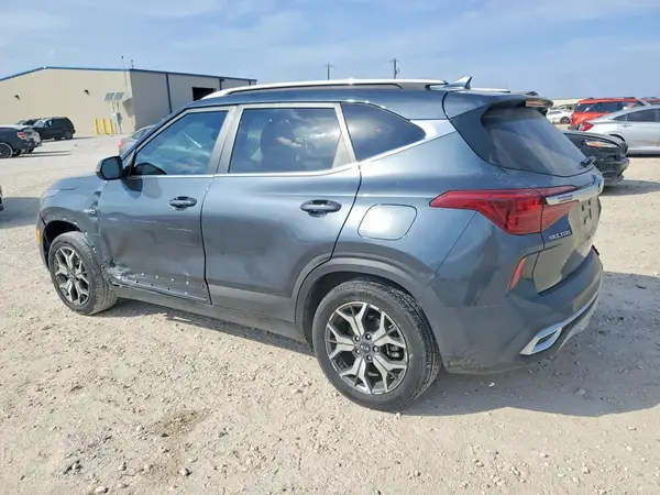 KNDERCAA4M7135533 2021 KIA SELTOS - Image 2