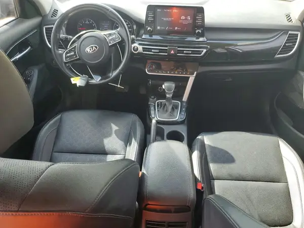 KNDERCAA4M7135533 2021 KIA SELTOS - Image 8