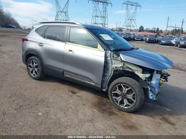KNDERCAA4M7151702 2021 KIA SELTOS - Image 1
