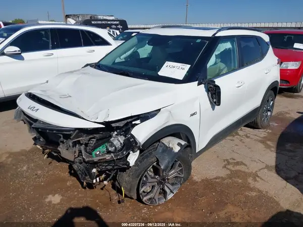 KNDERCAA4N7260064 2022 KIA SELTOS - Image 2