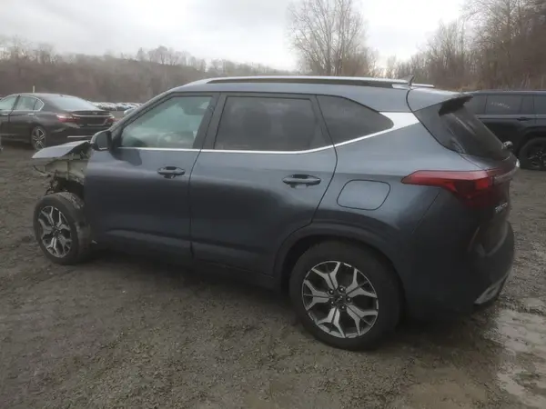 KNDERCAA4N7272201 2022 KIA SELTOS - Image 2