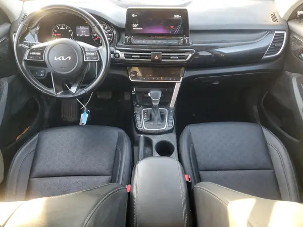 KNDERCAA4N7275499 2022 KIA SELTOS - Image 8