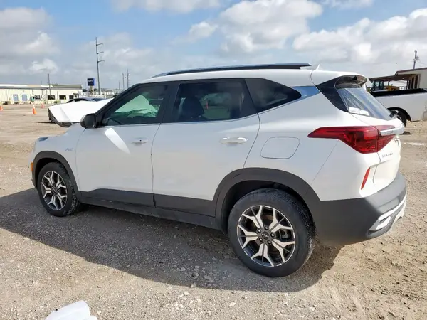KNDERCAA4N7286213 2022 KIA SELTOS - Image 2