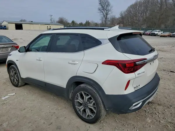 KNDERCAA4N7312941 2022 KIA SELTOS - Image 2
