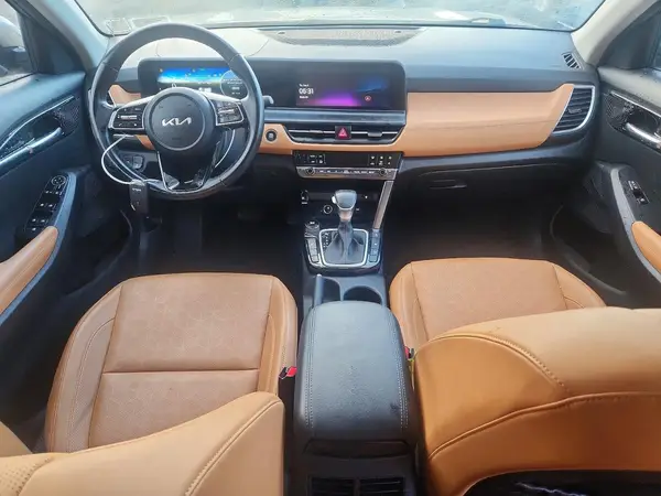 KNDERCAA4R7639684 2024 KIA SELTOS - Image 8