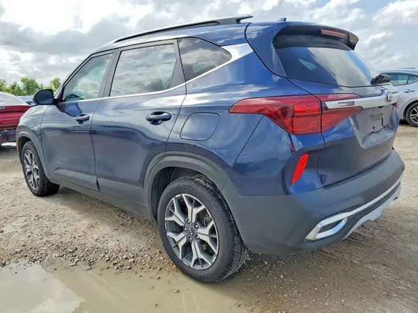 KNDERCAA5M7045971 2021 KIA SELTOS - Image 2
