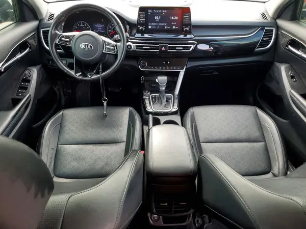 KNDERCAA5M7045971 2021 KIA SELTOS - Image 8
